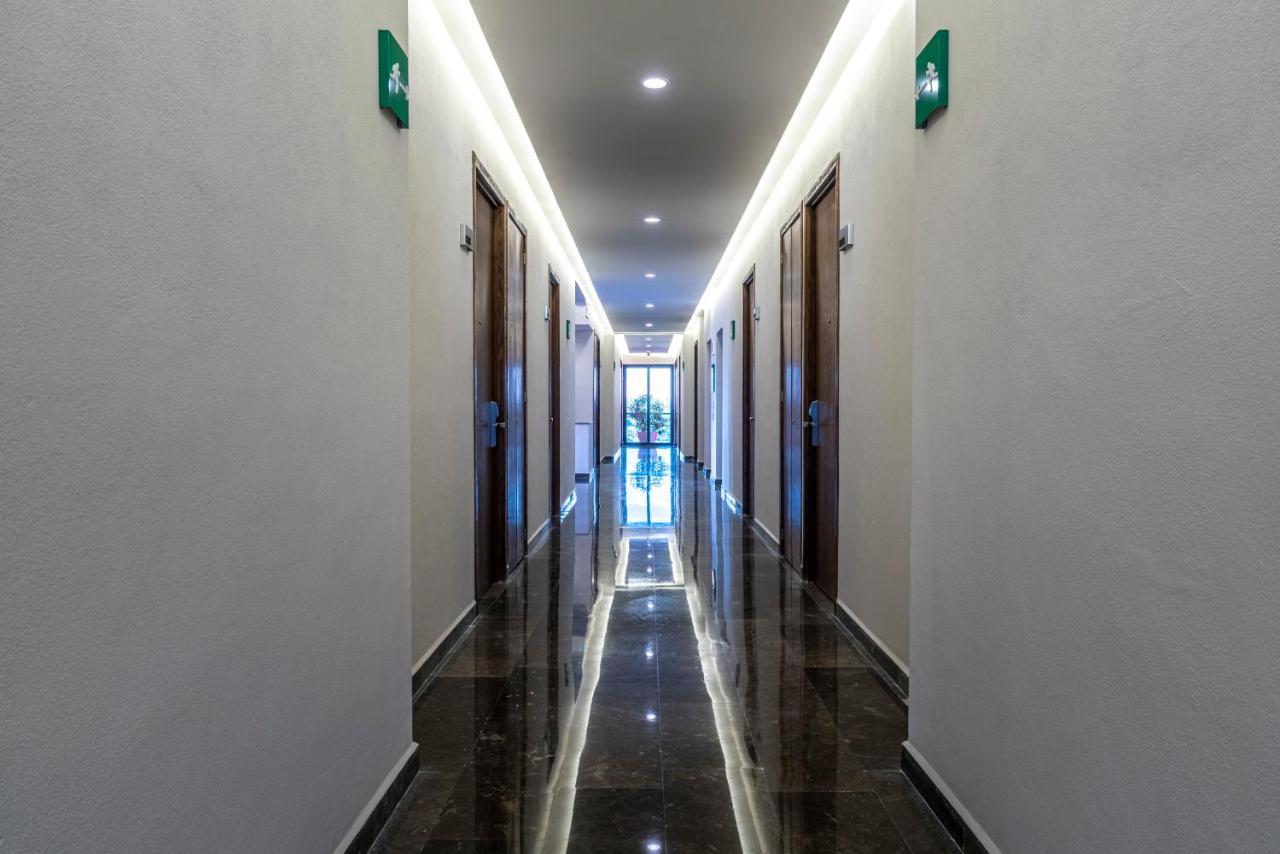Gumont Guadalajara Lopez Mateos - Minerva Hotel Exterior photo